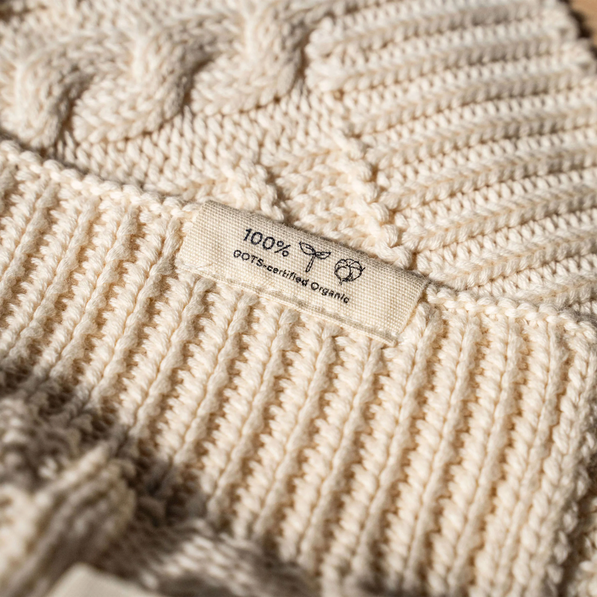 Cable Knit Throw - Image 6